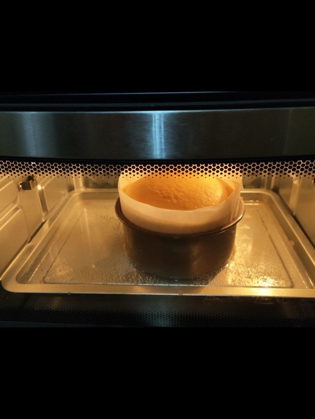 ViAnderst's tweet photo. 楼下邻居送了亲手种的小番茄，颗颗带露超甜！回赠家里的曲奇，邻里间的小温暖太治愈啦～ https://t.co/f4Yh1s5OQY