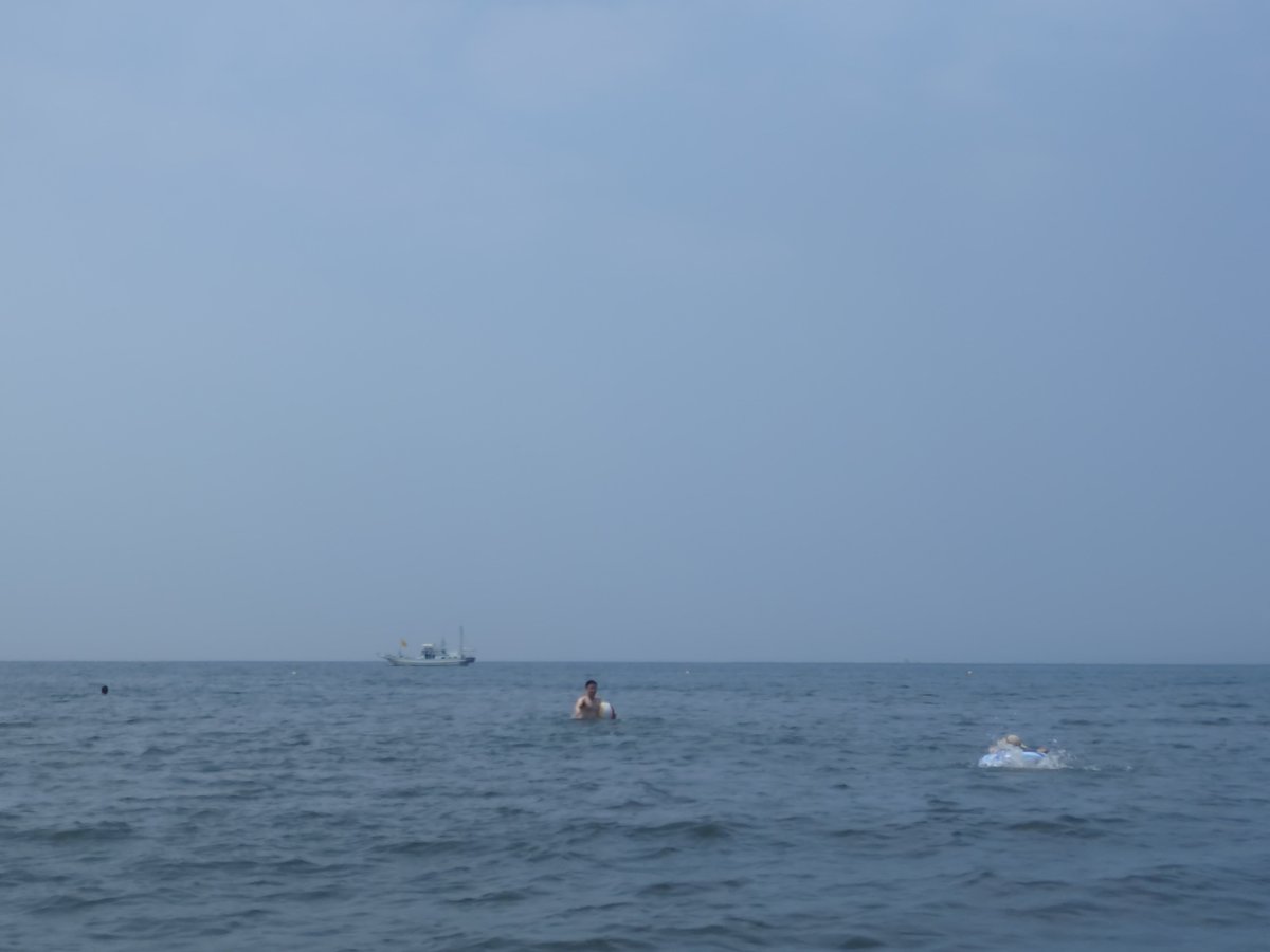 yamap00002's tweet photo. 海水浴をして参りました。
肩が日焼けで痛いでございます。 https://t.co/v1V2X3z7jy
