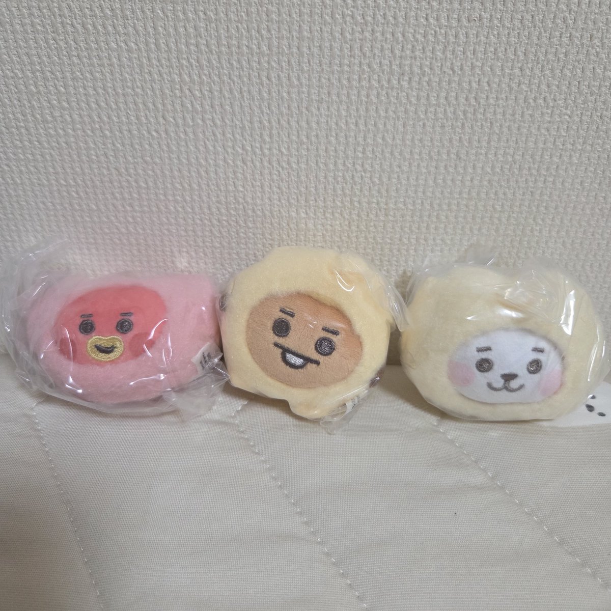 youchitosaran's tweet photo. 【交換】BT21ぬいぐるみクリップガチャ

求→ COOKY(優先). CHIMMY 
譲→ RJ . TATA .SHOOKY

郵送(追跡番号同日配送)
都内手渡し可

出来ればお纏め交換希望です。

よろしくお願いいたします。 https://t.co/4HG3Auum8A