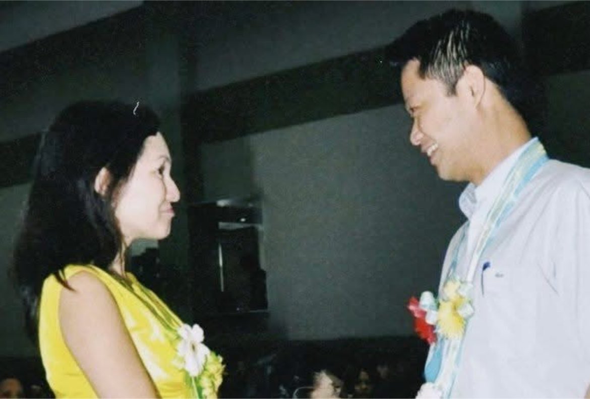 risa_gatch's tweet photo. sabi ni sen.kiko kay jerwin: “the best is being reserved for you”

okay dawd @stgatchalian, eto na naka RISArved for u 🤪 https://t.co/y50FXPiri8