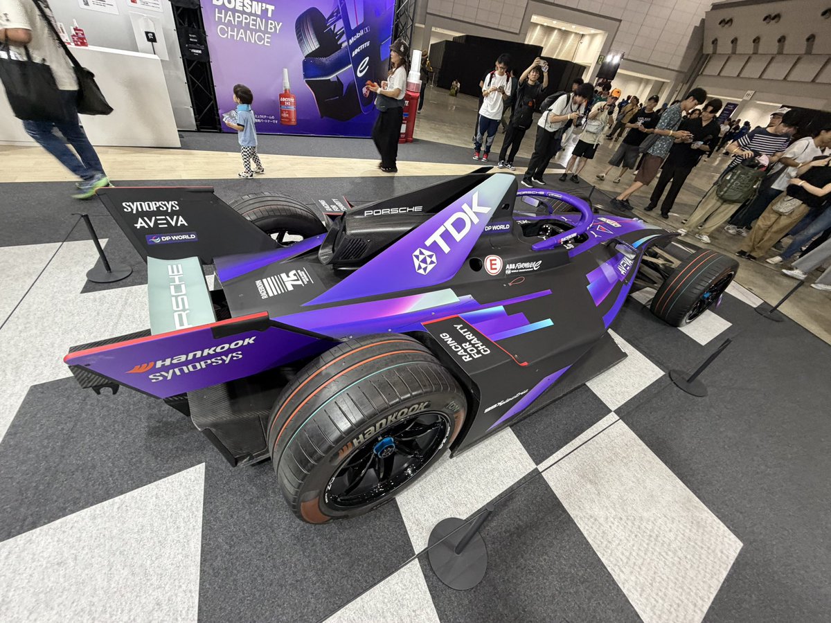 RPurplecrow's tweet photo. #Formulae 2026
2026.7.26.
#Porsche
#Racaborn
#ポルシェ X99
カッコいいね https://t.co/P4boXlu7L7