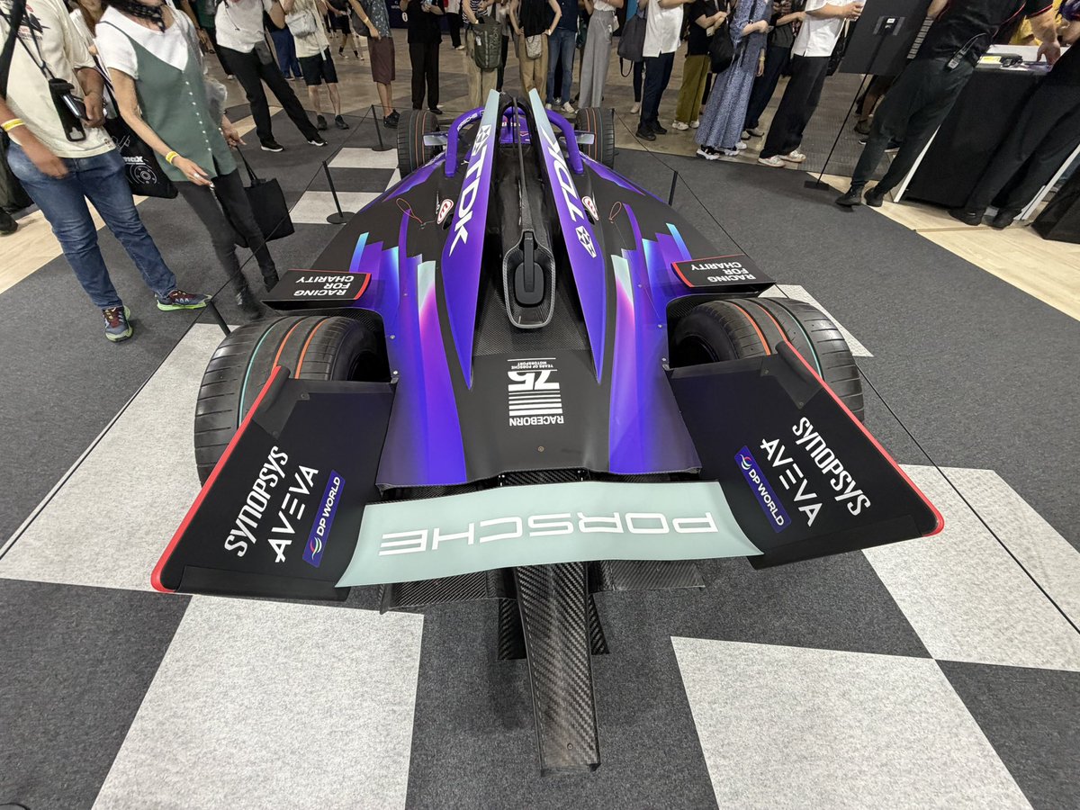 RPurplecrow's tweet photo. #Formulae 2026
2026.7.26.
#Porsche
#Racaborn
#ポルシェ X99
カッコいいね https://t.co/P4boXlu7L7