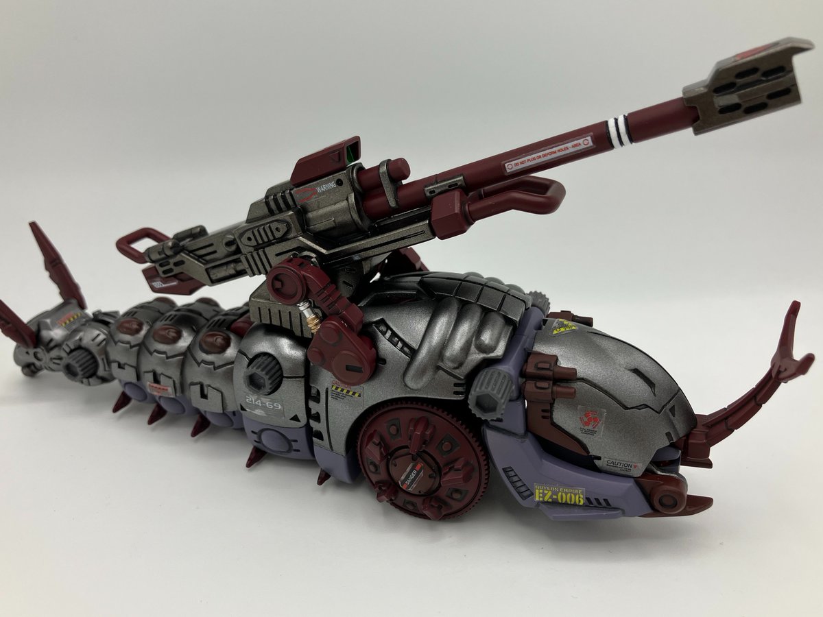 packeyfromeq's tweet photo. #ZOIDS #AZ
ウニウニ動く、キャノリーモルガ完成しました！
せっかくなのでコトブキヤ版と並べてみました。 https://t.co/nYibIOwEUy