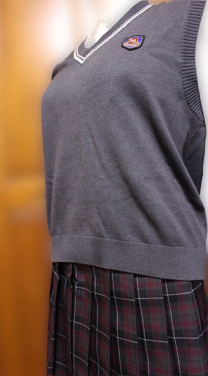 R22bkk2222's tweet photo. AIK高校の制服にぶっかけ♪
可愛いデザインですねぇ
#服ぶっかけ
#制服ぶっかけ https://t.co/c5FESIUwLi