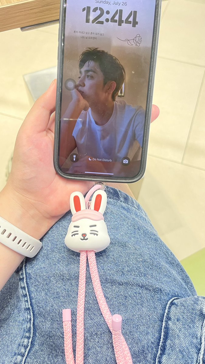 babicheol's tweet photo. cutie nung strap 😆￼ okay wag nalang isipin yung presyo hahahahha https://t.co/YlurDIhgBc