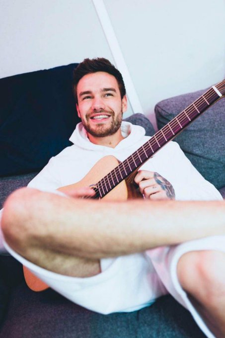 SunriseFIN's tweet photo. Liam Payne deserves all the love in the world  ❤️ https://t.co/J7hwAUoItI