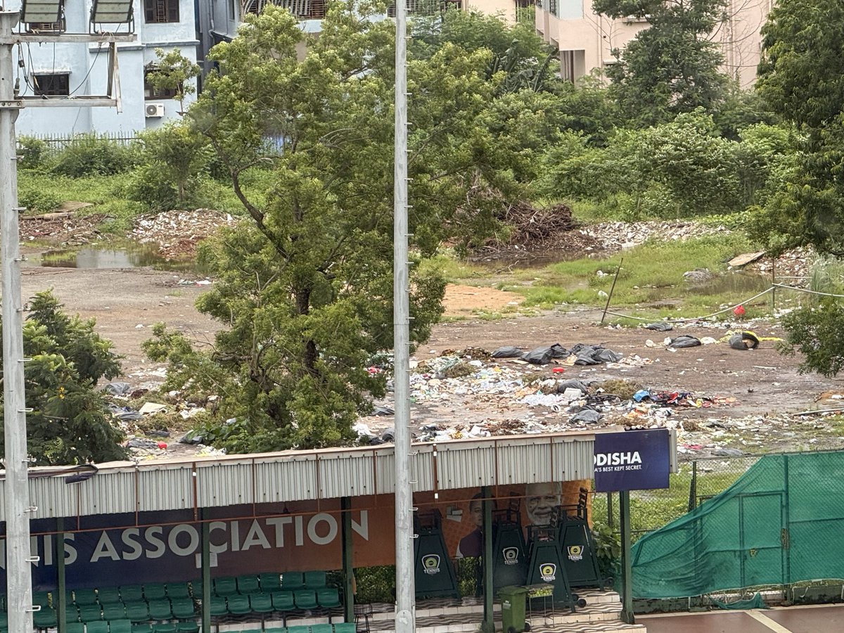 AdiKumar9040's tweet photo. Who’s accountable for this? Whose responsibility is it? #Bhubaneswar @sports_odisha @bmcbbsr @suryabanshibjp https://t.co/m4DBqoRto4