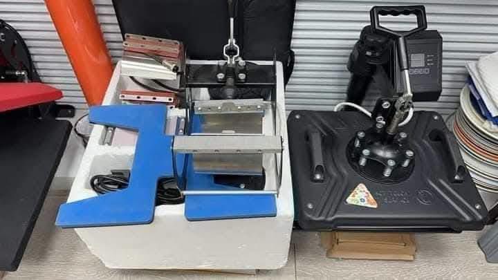 musamagraphics's tweet photo. 🔥 HEAT PRESS MACHINE FOR SALE 🔥

Looking for a reliable heat press machine for your printing business? We have a high-quality heat press available at an affordable price—perfect for T-shirts, jerseys, hoodies, mugs, 

📞 Call / WhatsApp:
0755602261
#PrintingEquipment #Uganda https://t.co/NNIh8ISQ9v