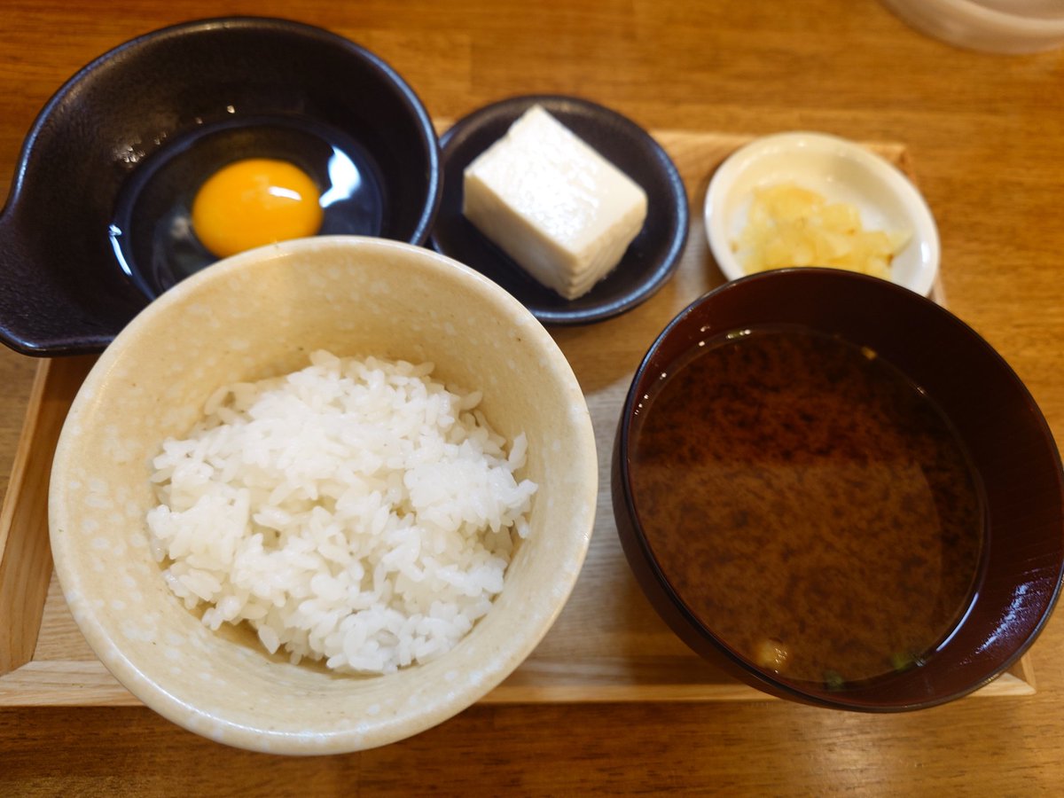 9646_8613's tweet photo. 焼きそば定食 https://t.co/bkJyRFmkMg