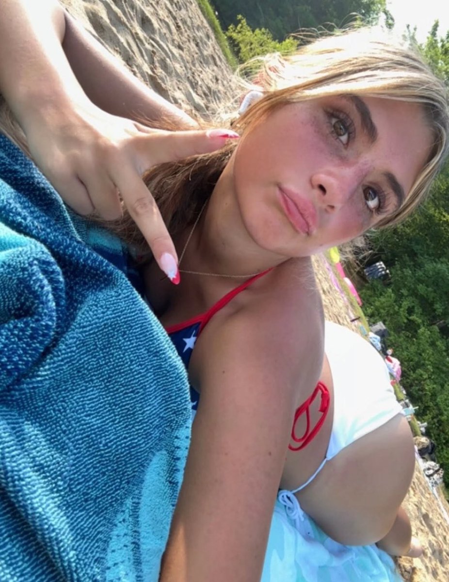 audrisummer00's tweet photo. snapchat : audrisummer00 https://t.co/bRNzJjhOji