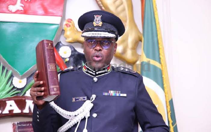 Kimuzi_'s tweet photo. First and foremost, tuanze Na uyu criminal.

Arrest Eliud Lagat.

Arrest this despicable criminal. 

Devil with the Bible. Devil in Government (DIG) https://t.co/rjelnjkERT