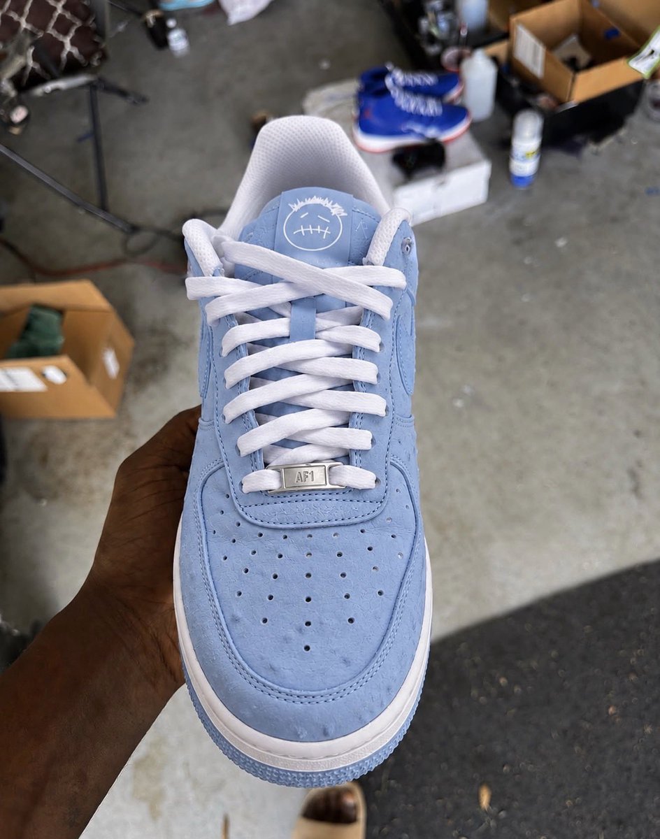 sneakerhack1's tweet photo. TRAVIS SCOTT CACTUS JACK × NIKE AIR FORCE 1 オーストリッチ

NIKE AIR FORCE 1 LOW '07 CJ
Ice Blue/Celestine Blue
JF7727-400 https://t.co/guCH1PfDrt