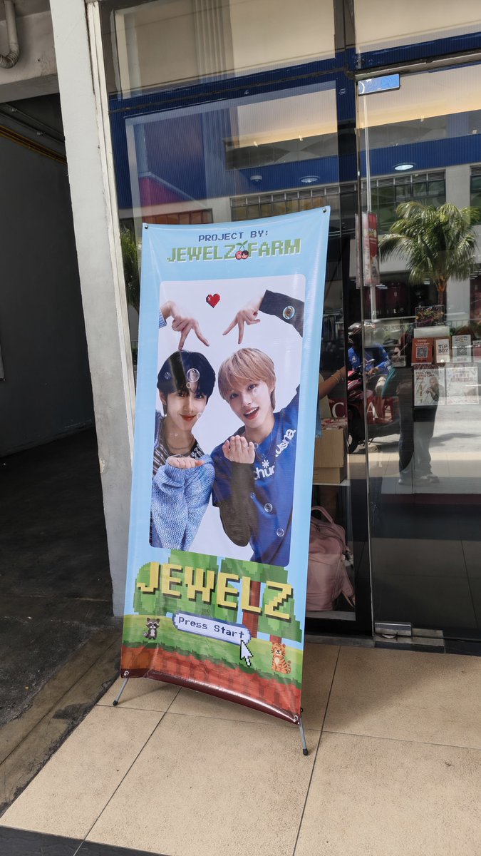 chrisiedhang17's tweet photo. Thank you so much @jewelzfarm for making these project for our dear jewelz. This makes me extra happy even if i will just see them from afar.  #JewelzTadhanaDay2~😉 💎🍒 https://t.co/DU1vxfkF4u