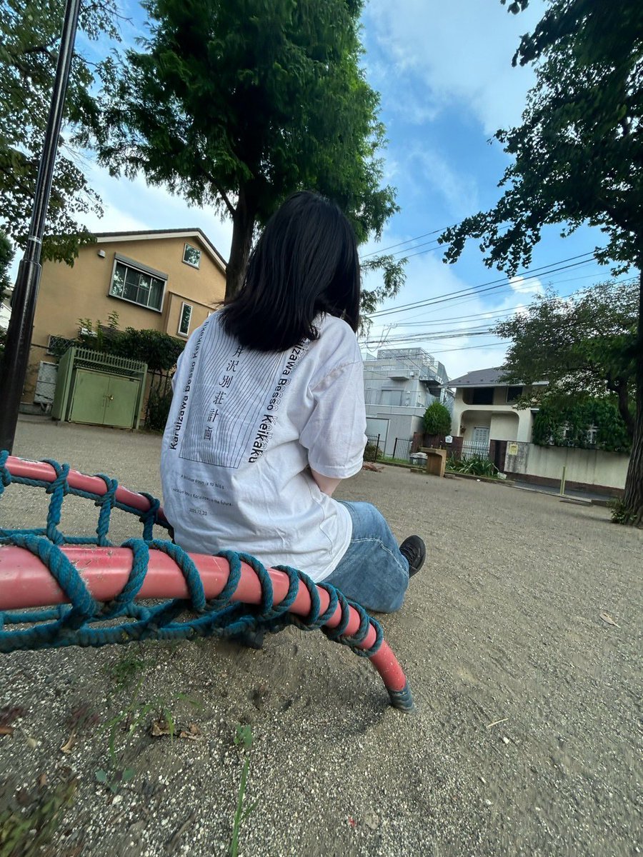 bessokeikaku's tweet photo. バンドTシャツのモデル写真撮ってきた https://t.co/vFoYGeZTdN