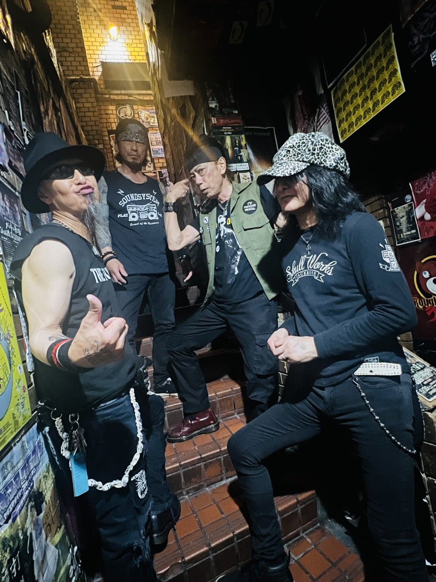 mutoshit's tweet photo. THE TRAVIS 
0725 凍結
#stayPUNK https://t.co/05fAXjYsol