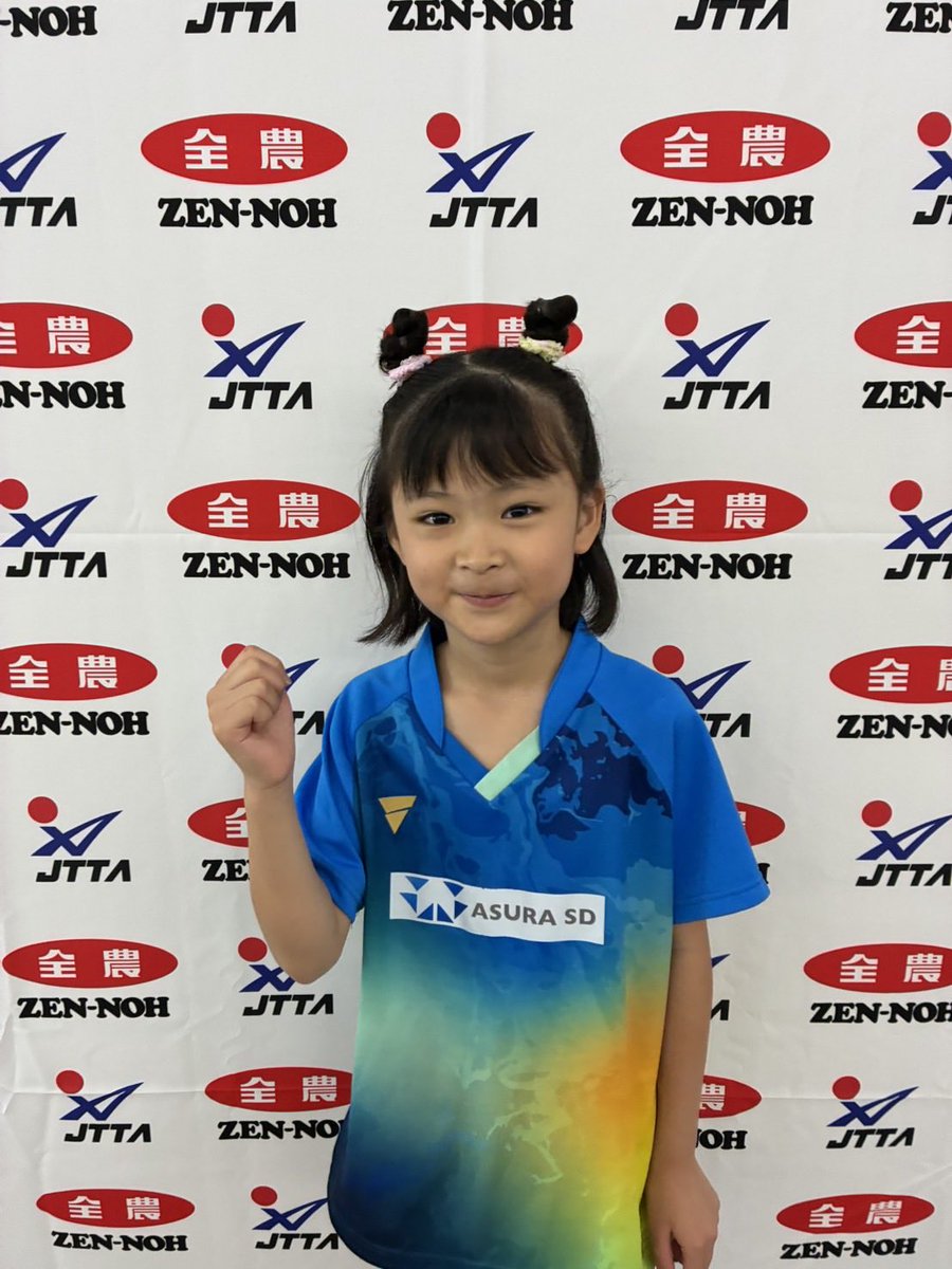 T_Terashima0805's tweet photo. 娘の引率で人生初のホカバへ🏓
想像の通り子どもにかける大人の関係者の数と熱量がハンパじゃなく、指導者として得た情報と経験は数多いものでした🙇♂️
娘は予選リーグ通過、決勝T敗退でしたが、悔し涙の後に努力を決意⤴️
#ASURASD と #カグヤガールズ の応援に支えられ経験となる大会となりました🙇♂️ https://t.co/vbflfFcJHv