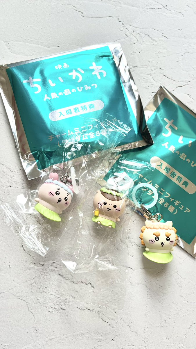 handmadeacces12's tweet photo. 映画よかったぁ(o^^o)🩵✨
かわいいだけじゃなく、色々と考えさせられたよ😌#ちいかわ https://t.co/sm4FqW33p6