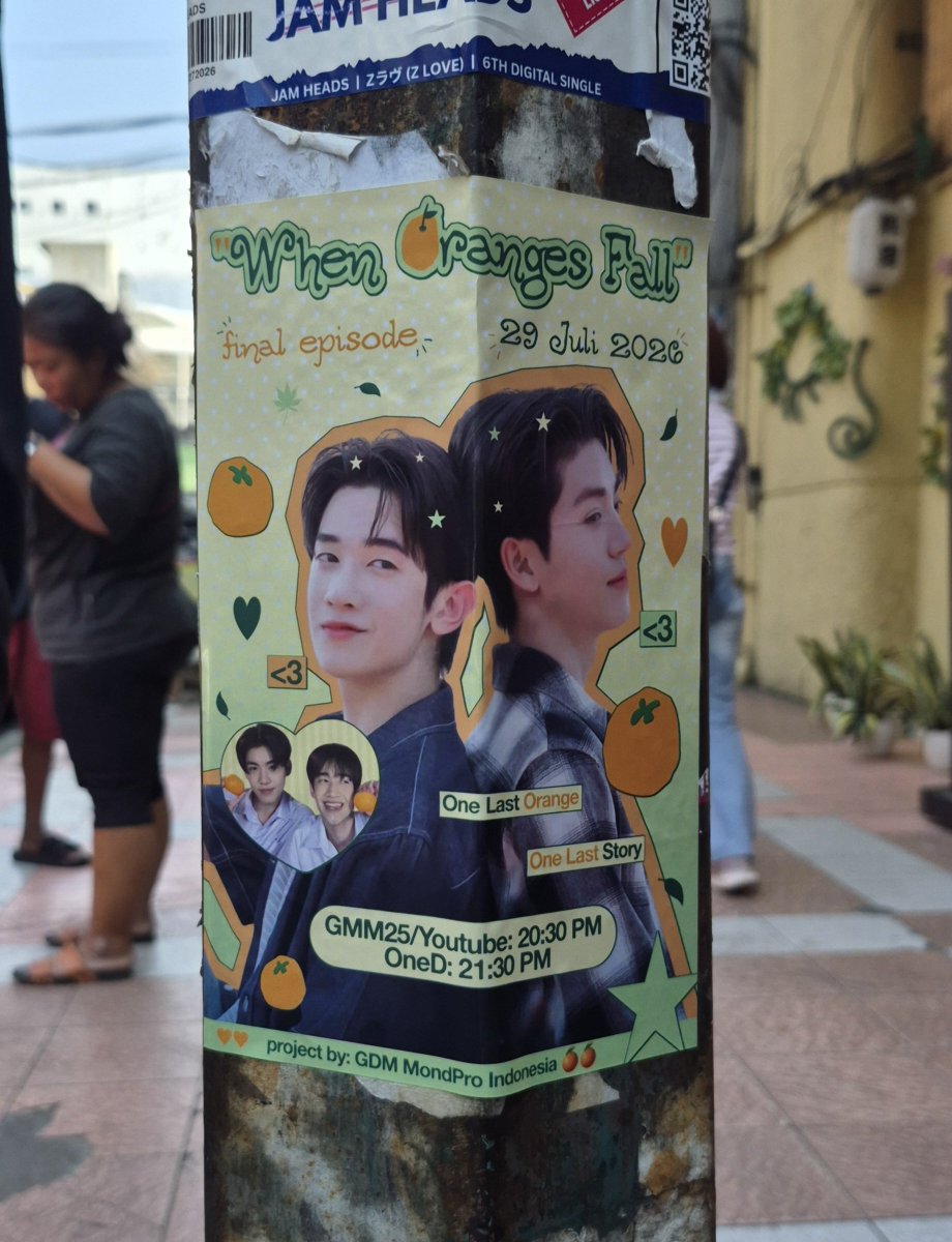 gmnfott's tweet photo. Geng jeruk udah menyerbu Blok M 🍊
#PSPW
#AlmondProgress
#OneLastOrangeDay https://t.co/s8QGxjiZVR