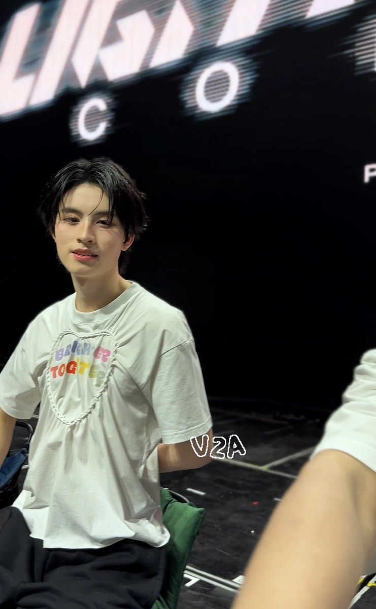 V2Aphuaa's tweet photo. วัวมาแล้วสินะ https://t.co/s1qSI1iVxt