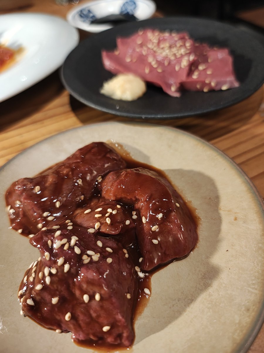 ahrinrin's tweet photo. みんな焼肉食べてる！私も食べた！
送別会もこれにて終了。
東京頑張る。明日行く。 https://t.co/bJ3OJ3s6Xs