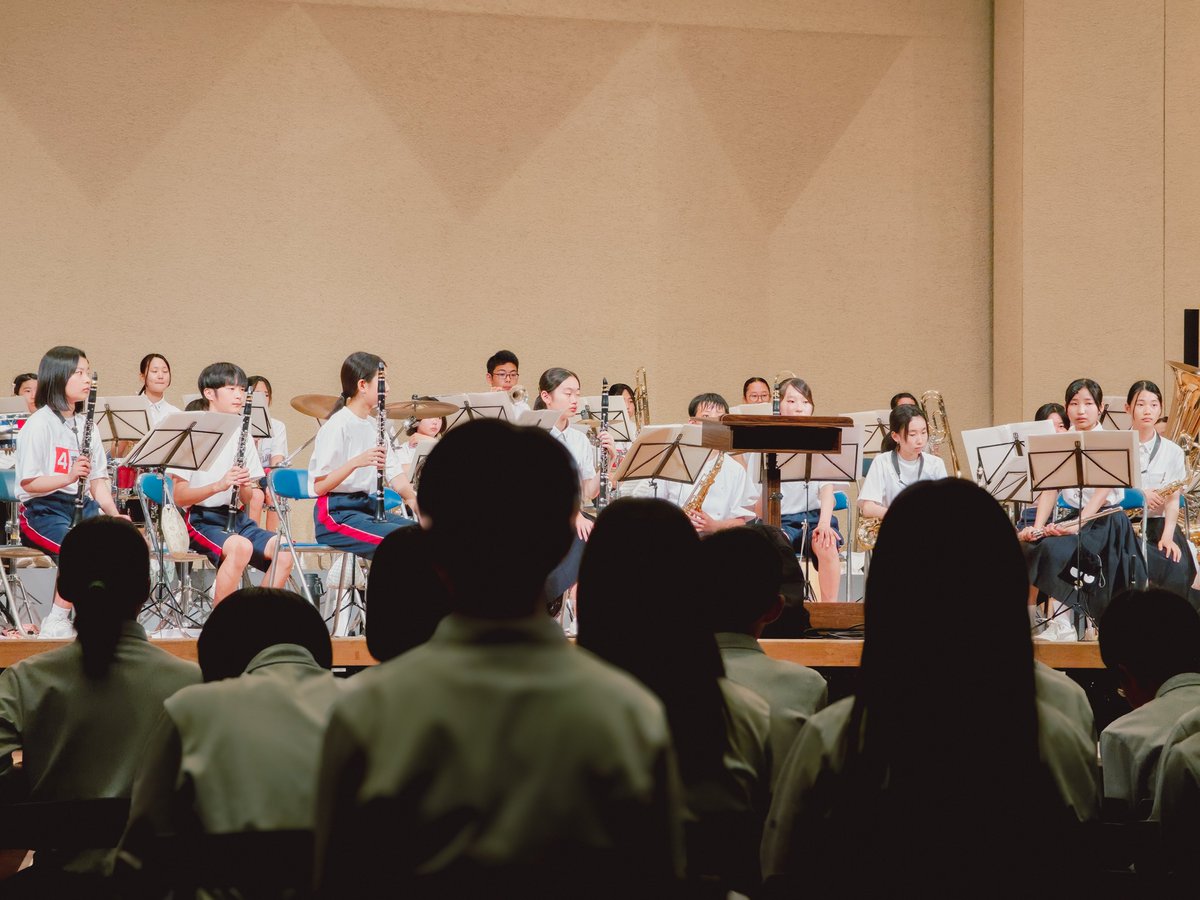 GakugeiBrass's tweet photo. 本日サマーアクト★コンサート Part2ー！🎉
今朝から出演校の熱のこもったリハーサルが続いています🔥
2DAYS最終日もお楽しみにー😆写真は #大阪市立梅香中学校吹奏楽部 のみなさんです🎶 https://t.co/LYA3N0qwuN