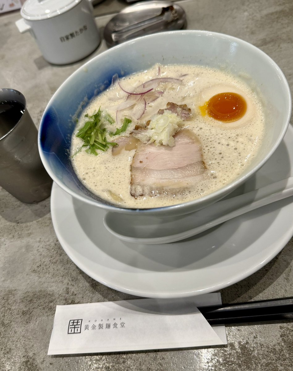 Sphere_eki's tweet photo. 最近入り浸ってる🍜屋さん
濃厚スープなんだけど全くくどくなくて良き〜 https://t.co/XMaab9vyLl