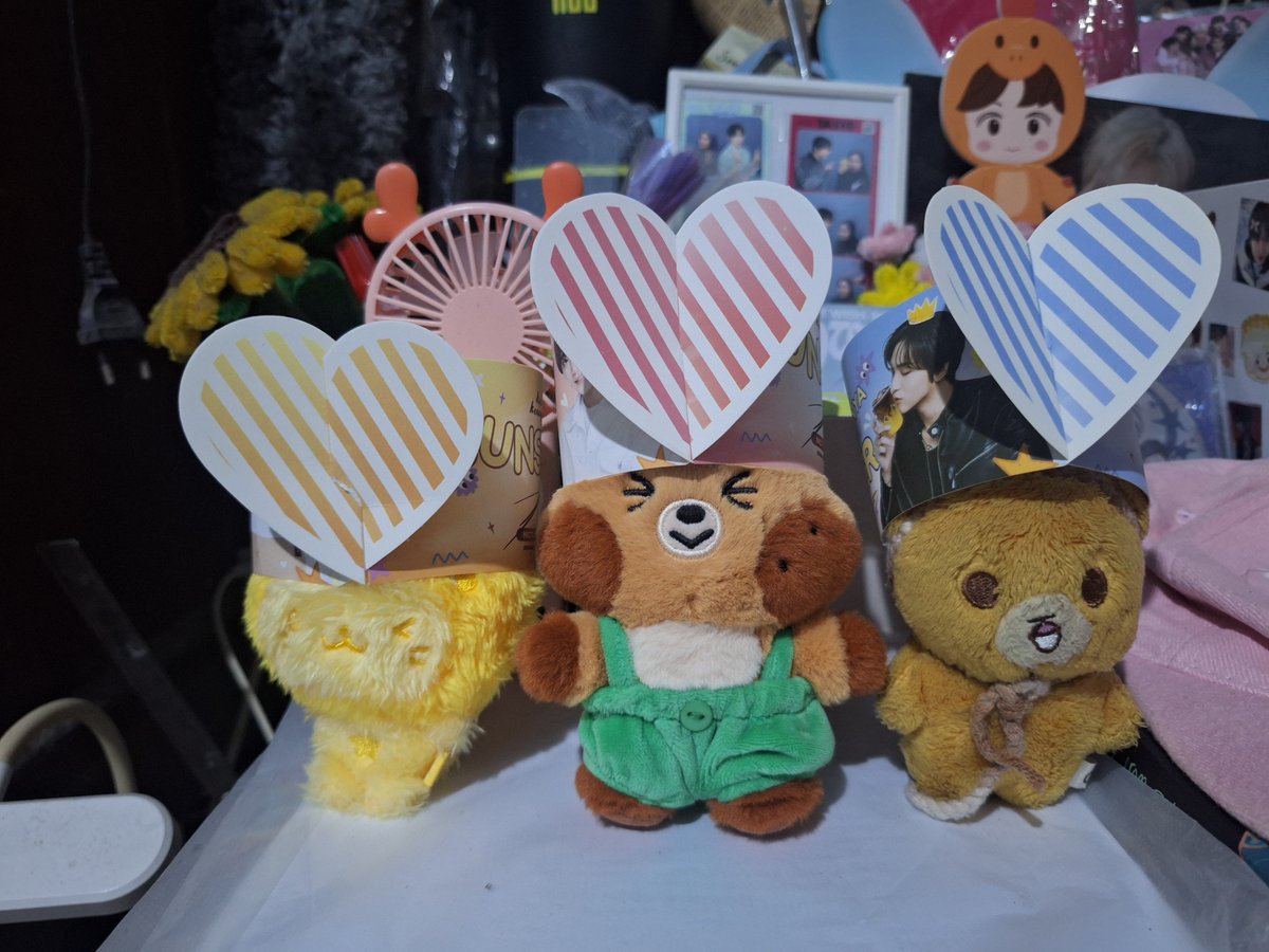 si_chocoball's tweet photo. Akhirnya lengkap sudah cupsleve haechan x kopken enie 🥰🥰🥰🥰
Bunyang ikut meramaikan pakai topi cupsleve ini😬🤏🏻🫶 https://t.co/DTyFmJ6117