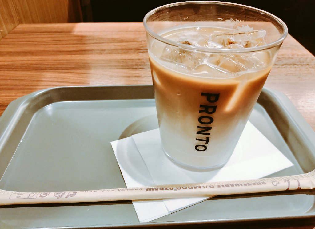 Andzzoo's tweet photo. カフェきました。
いただいた質問など答えて行きます https://t.co/tr12SUlWvs