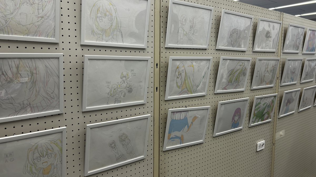blizzard4snow's tweet photo. 友達と行ってきた

わたたべに限らずアニメの原画展って初めて行ったけど手書きでこれ全部書いてるの凄すぎる✨️

本日の花火見たいけどバイト😭スキマ時間に見れないかな🎇 https://t.co/MJ3HNFXC0Q