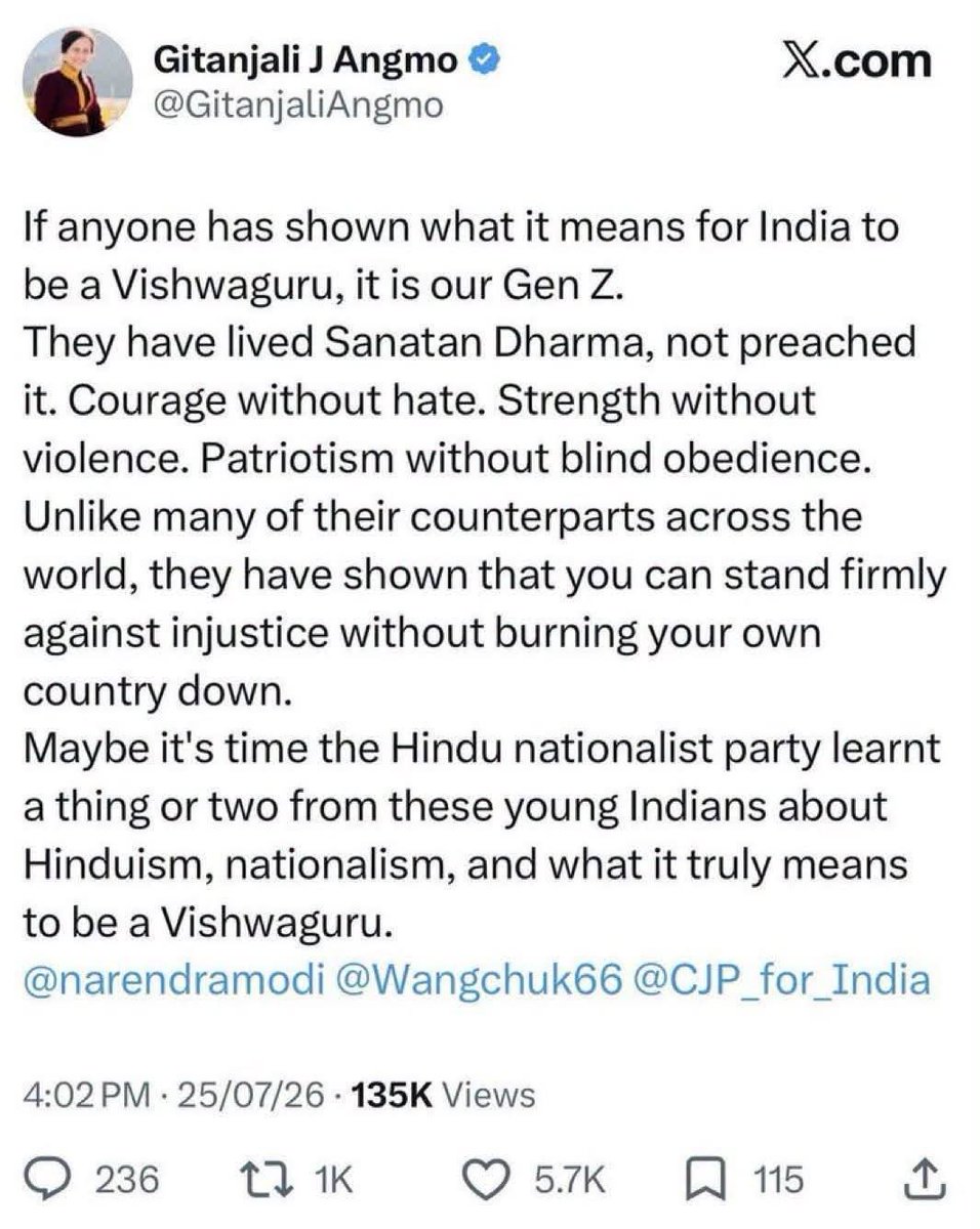 awesh29's tweet photo. मैं आमतौर पर बहुत सोच विचार कर निजी टिप्पणियां करता हूं लेकिन मुझे इस बात को कहने में कोई गुरेज नहीं है कि सोनम वांगचुक और उनकी पत्नी हिंदुत्व की ही ब्रांड एम्बेसडर हैं और उनकी भूख हड़ताल, भूख हड़ताल का स्थगन सब बीजेपी की ही सहमति और सटीक प्रोग्रामिंग से हुआ।

आप सवाल करेंगे कि ऐसा कैसे हो सकता है? आप टारगेट कर रहे हो। तो आपको सोनम की पत्नी गीतांजलि का यह बेशर्मी भरा ट्वीट पढ़ना चाहिए जिसमें वो इस पूरे आंदोलन का सनातनियों का आंदोलन बता रही हैं। युवाओं को सनातन का ब्रांड एम्बेसडर बता रही हैं
ऐसा कहना भी घोर पाप और समतामूलक आंदोलन का अपमान है।

एक बड़ी चीज आप लोगों ने ध्यान नहीं दी कि बीजेपी ने सोनम वांगचुक से भी खेला कर दिया। उनको जूस पिलाकर हड़ताल खत्म करवा दिया और उसके 48 घंटे बाद धर्मेंद्र प्रधान से इस्तीफा ले लिया। मतलब सोनम हीरो बनते बनते रह गए। यदि धर्मेंद्र के जाने के बाद वो भूख हड़ताल तोड़ते तो हीरो अभिजीत दीपके नहीं सोनम बनते ।