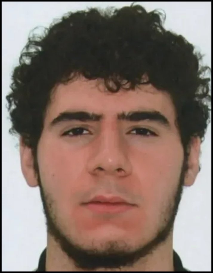 HeikoEss's tweet photo. Öffentliche Fahndung nach Abdul B.!
Vorsicht! Der vorbestrafte Islamist ist bewaffnet! 

#csd #berlin #attentat #terror #islamist #wirschaffendas https://t.co/wuR0Thpbp4