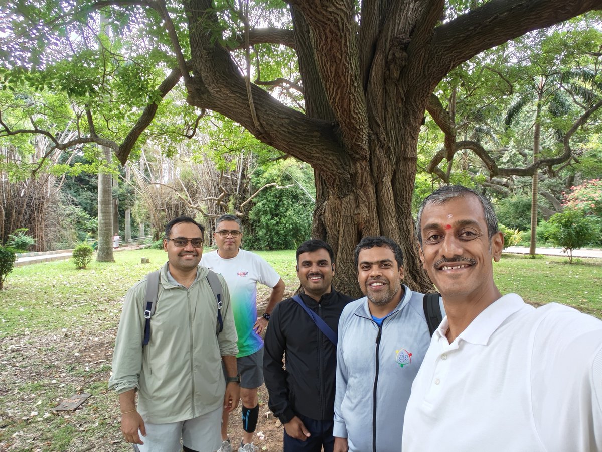 KiranKS's tweet photo. A five km walk with friends this morning, after yesterday's Ekadashi fast. 

Then a nice Davanagere Benne Dose and Tea 😀

How was your weekend #FitIndia routine? https://t.co/0q8HiqHslm