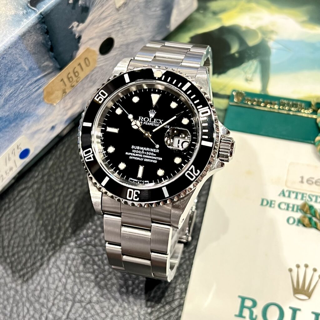 909sendai's tweet photo. ・付属品充実の定番ダイバーズ!
・Today’s PREMIUM MODERN ROLEX
・https://t.co/AeaFB3wlU2
・https://t.co/Wba6V6eRIP
#ロレックス
#ROLEX
#サブマリーナー
#Ref16610
#クォーク仙台店
#クォーク https://t.co/bsVPqEfzLT