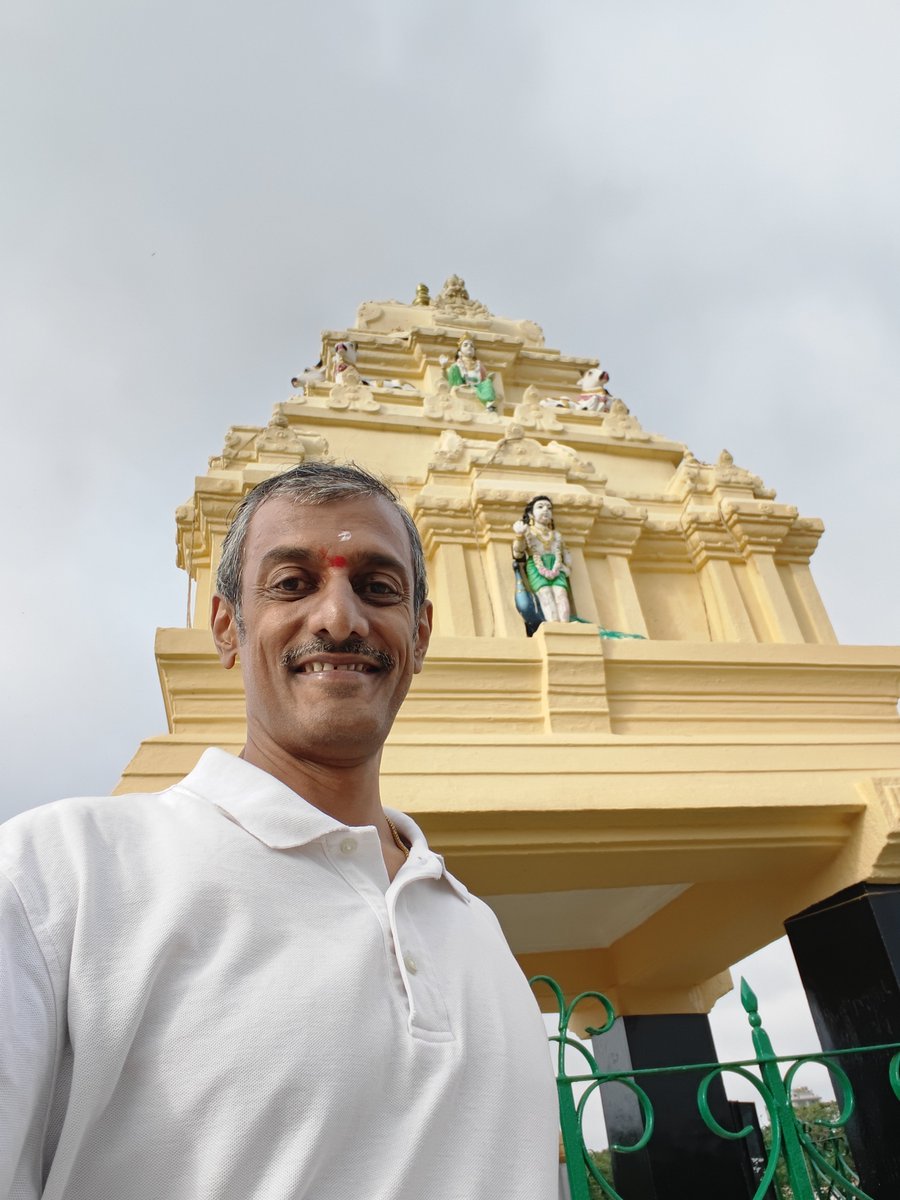 KiranKS's tweet photo. A five km walk with friends this morning, after yesterday's Ekadashi fast. 

Then a nice Davanagere Benne Dose and Tea 😀

How was your weekend #FitIndia routine? https://t.co/0q8HiqHslm