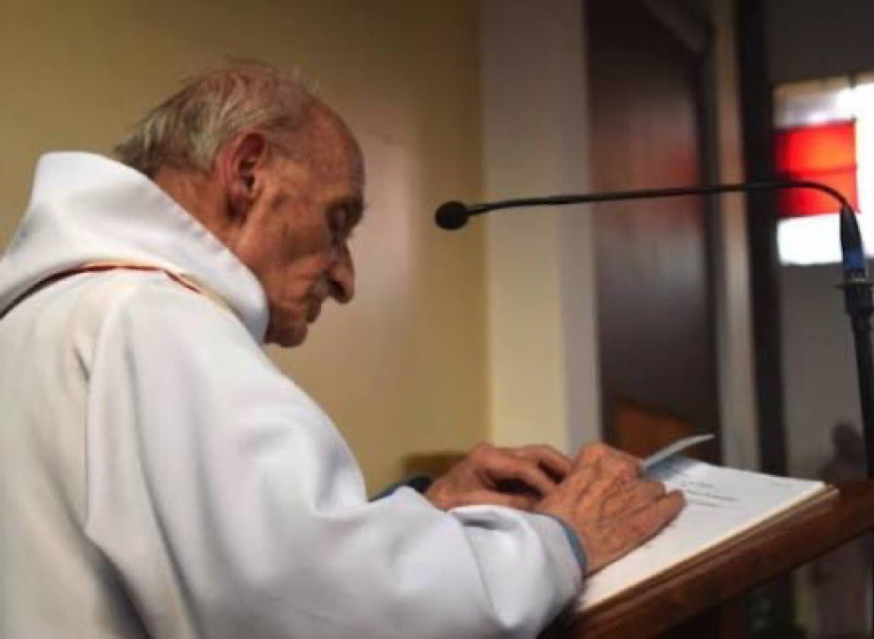 gerardo_raffa's tweet photo. Heute vor 10 Jahren wurde in Saint-Étienne-du-Rouvray in Frankreich, Pater Jacques Hamel von 2 islamistischen Terroristen brutal ermordet. https://t.co/zXTA7Z8uGM