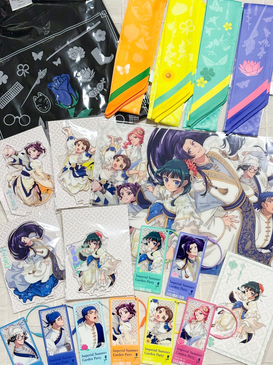 __lad_sa_'s tweet photo. 届いた夏の園遊会グッズたち🌹
どれもかわいくて大満足！！チケットアクリルキーホルダー日付入りだし、みんな最高！！出費がかなり痛かったけど、しあわせ！！注文した自分えらい！！ https://t.co/0mFffRN59G