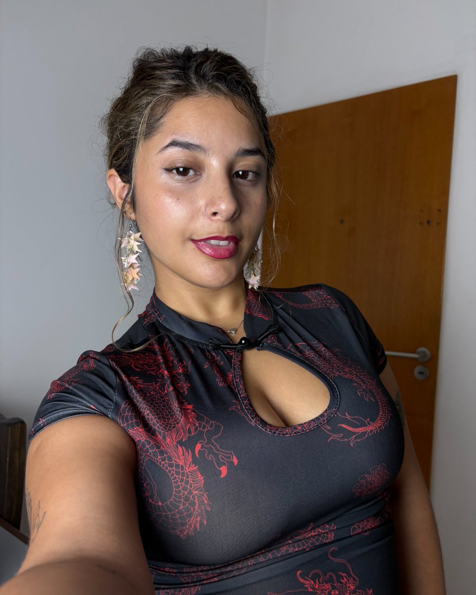 Rose tweet media