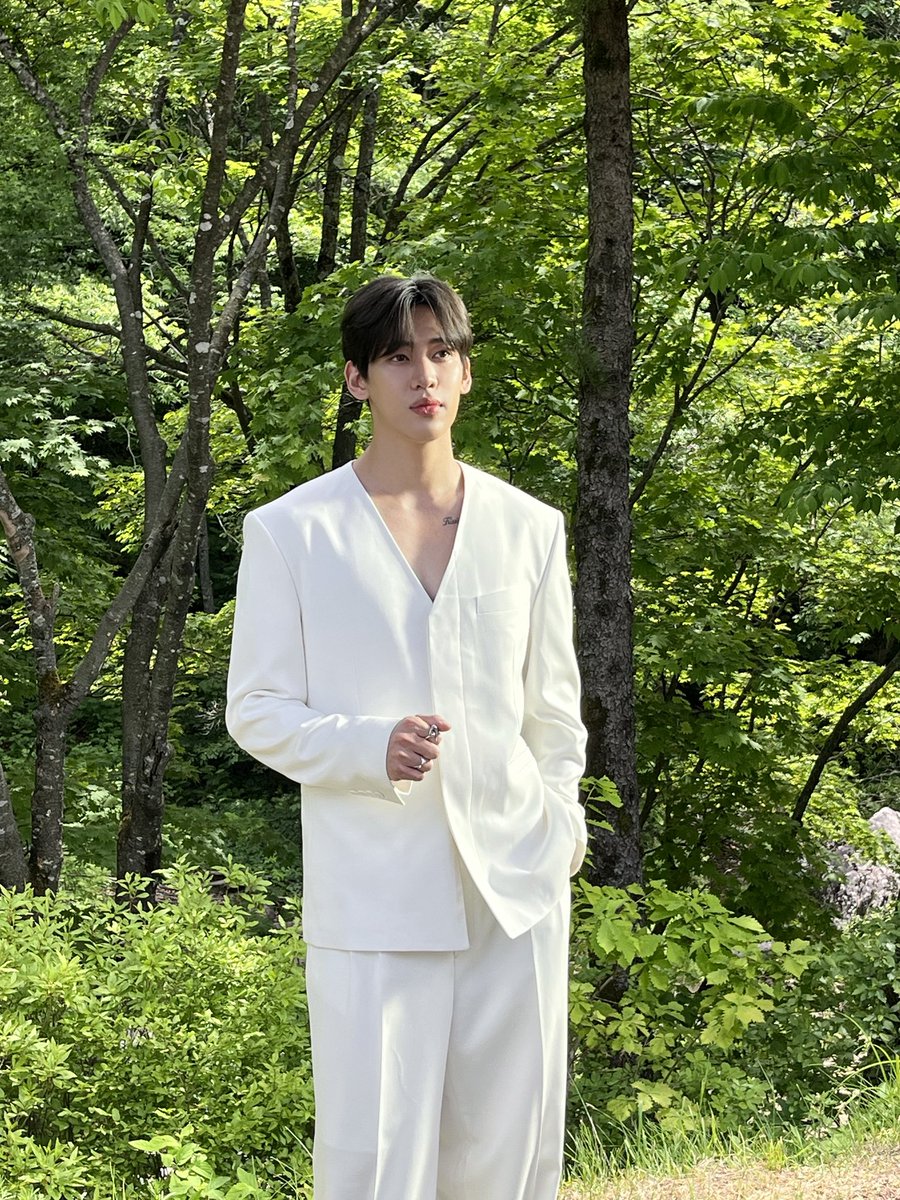 BAMBAMxBAMMIE's tweet photo. 𝐉𝐀𝐍𝐔𝐀🍃

#BamBam #뱀뱀
#JANUAXBamBam
#JANUASCENTSOFSOUL https://t.co/NFpDDaguoC