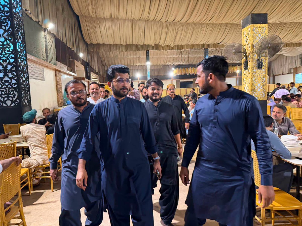 PTISLTHyderabad's tweet photo. پاکستان تحریکِ انصاف یوتھ ونگ حیدرآباد کے صدر جہانگیر راجپوت کی جانب سے دعوتِ دلیم میں ڈسٹرکٹ حیدرآباد صدر محسن گھمن، جی ایس اسامہ حفیظ، شاہ لطیف آباد ٹاٶن صدر محمد عارف غفور شیخ، سابقہ صدر شاہ زیب زٸ، سینیٸر میمبر ریحان مغل، بلدیاتی نمائندگان، مختلف تنظیمی ونگز کے ذمہ داران👇 https://t.co/KbOgqS297N