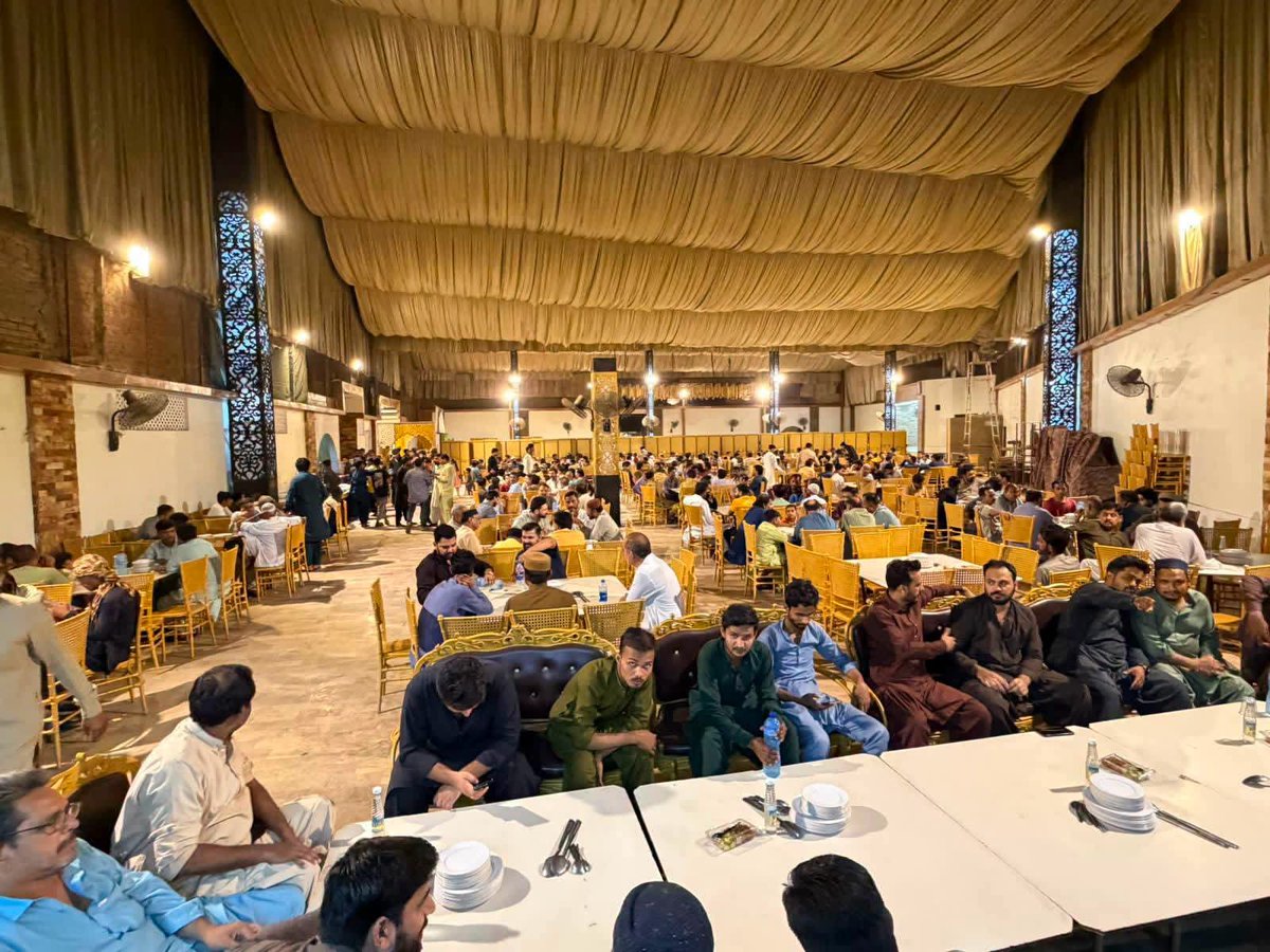 PTISLTHyderabad's tweet photo. پاکستان تحریکِ انصاف یوتھ ونگ حیدرآباد کے صدر جہانگیر راجپوت کی جانب سے دعوتِ دلیم میں ڈسٹرکٹ حیدرآباد صدر محسن گھمن، جی ایس اسامہ حفیظ، شاہ لطیف آباد ٹاٶن صدر محمد عارف غفور شیخ، سابقہ صدر شاہ زیب زٸ، سینیٸر میمبر ریحان مغل، بلدیاتی نمائندگان، مختلف تنظیمی ونگز کے ذمہ داران👇 https://t.co/KbOgqS297N