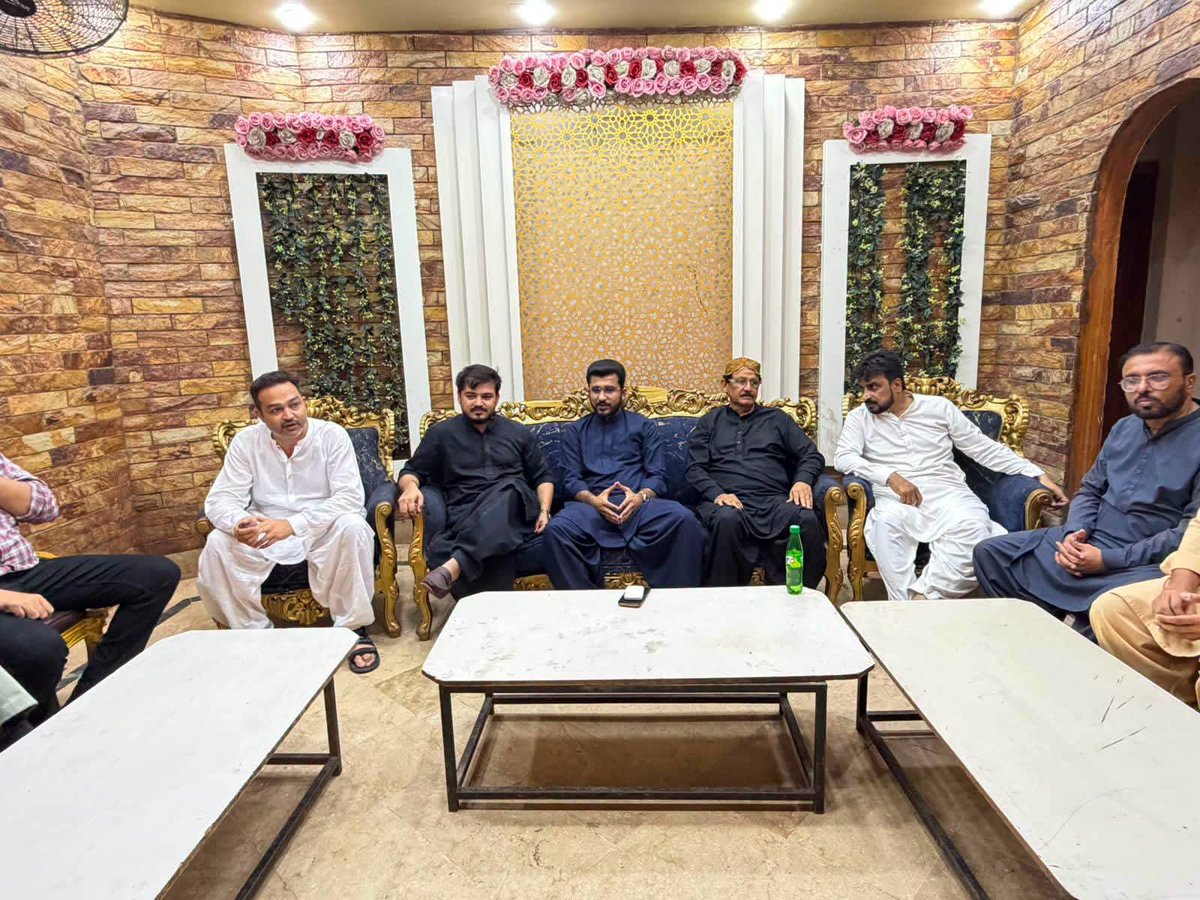 PTISLTHyderabad's tweet photo. پاکستان تحریکِ انصاف یوتھ ونگ حیدرآباد کے صدر جہانگیر راجپوت کی جانب سے دعوتِ دلیم میں ڈسٹرکٹ حیدرآباد صدر محسن گھمن، جی ایس اسامہ حفیظ، شاہ لطیف آباد ٹاٶن صدر محمد عارف غفور شیخ، سابقہ صدر شاہ زیب زٸ، سینیٸر میمبر ریحان مغل، بلدیاتی نمائندگان، مختلف تنظیمی ونگز کے ذمہ داران👇 https://t.co/KbOgqS297N