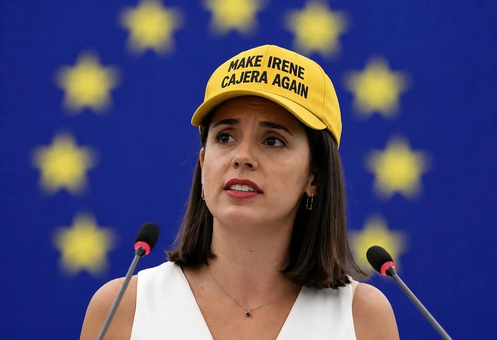 ELESPIAESPIANDO's tweet photo. Buenos días, FASCISTOIDES. 

Las gorras con mensaje se han puesto de moda. https://t.co/KcLRlCXGSK