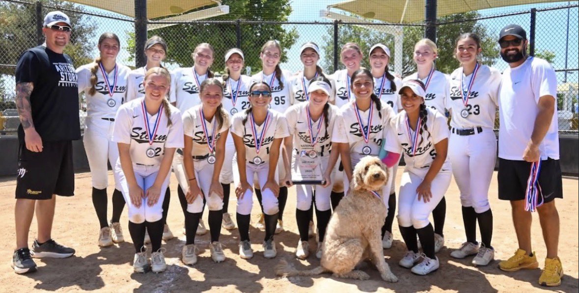 PiersonHozza27's tweet photo. What a summer. Zoom to June, Colorado Sparkler, and closing it out 3rd at PGF nationals in Huntington Beach with AZ Storm JDecker. The work is showing up in the results. Ready to keep building in the fall. #classof2027 #pgfnationals #AZStorm #uncommitted2027 https://t.co/pWSGbFekAZ
