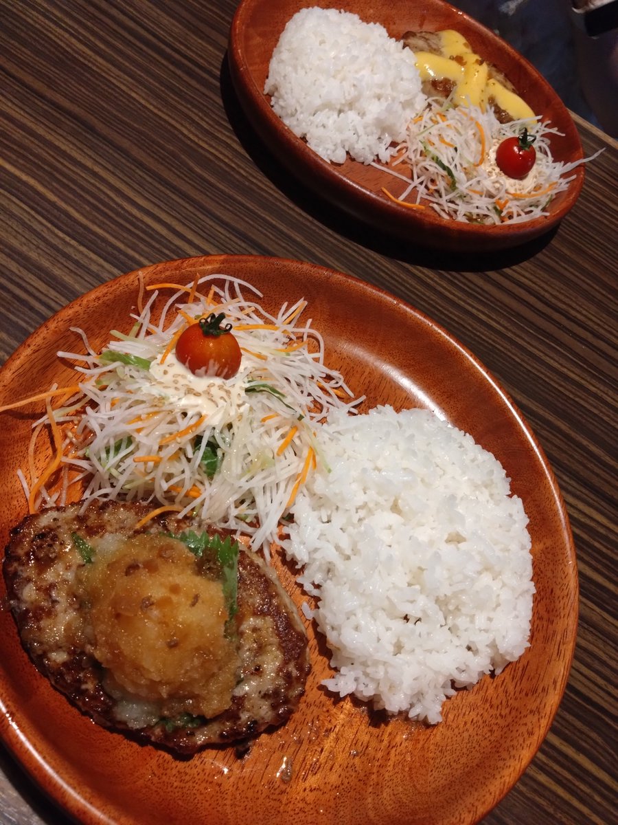 copecope6's tweet photo. 娘の用事が済んだので少し遅めのランチ。
お久しぶりのびっくりドンキー。 https://t.co/V9aiheqcxw