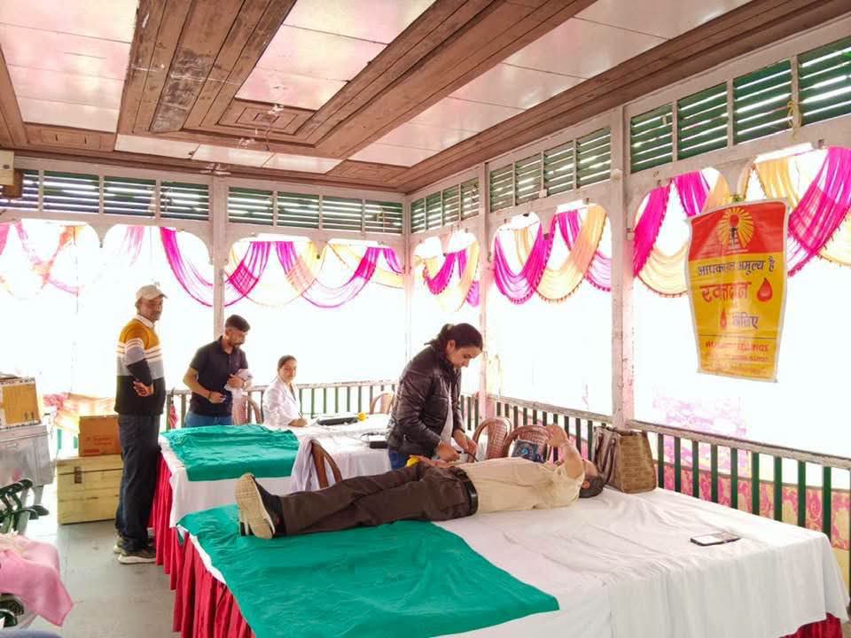 nksharma29's tweet photo. Selfless Service to Humanity – Shimla, (HP), India 
@SoniaSharm2106
 #DonateBloodSaveLives #SankalpSeva  #BloodDonation #BloodDonationCamp #BloodDonorNK #BloodDonorNareshSharma #HimachalPradeshBloodDonor #ThalassemiaAwareness #IndianBloodDonor #Highlight https://t.co/rxjLPC7BMT