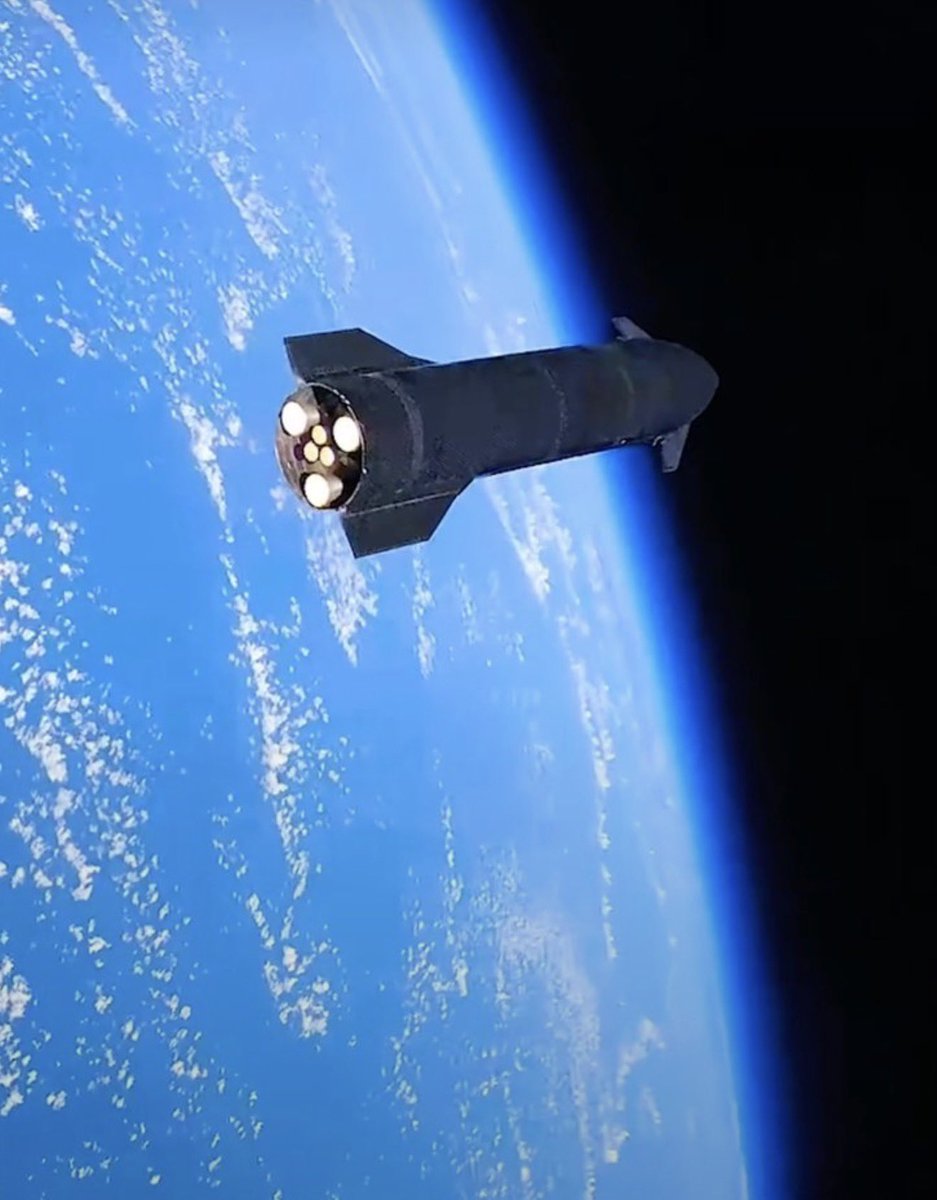 teslaownersSV's tweet photo. This is Real. cGI IRL https://t.co/qM4eqngOWq