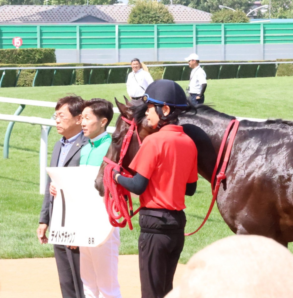 Eito_FGOMoomin's tweet photo. 競馬の夏　札幌の夏　ユタカの夏。
直線出てからスッと出てそのままゴールする武豊は春夏秋冬いつ見てもエエなぁ。
ｱﾀｸｼの現地勝利は宝塚記念のメイショウタバル以来でごさんすね。 https://t.co/IuDwCjPbcC