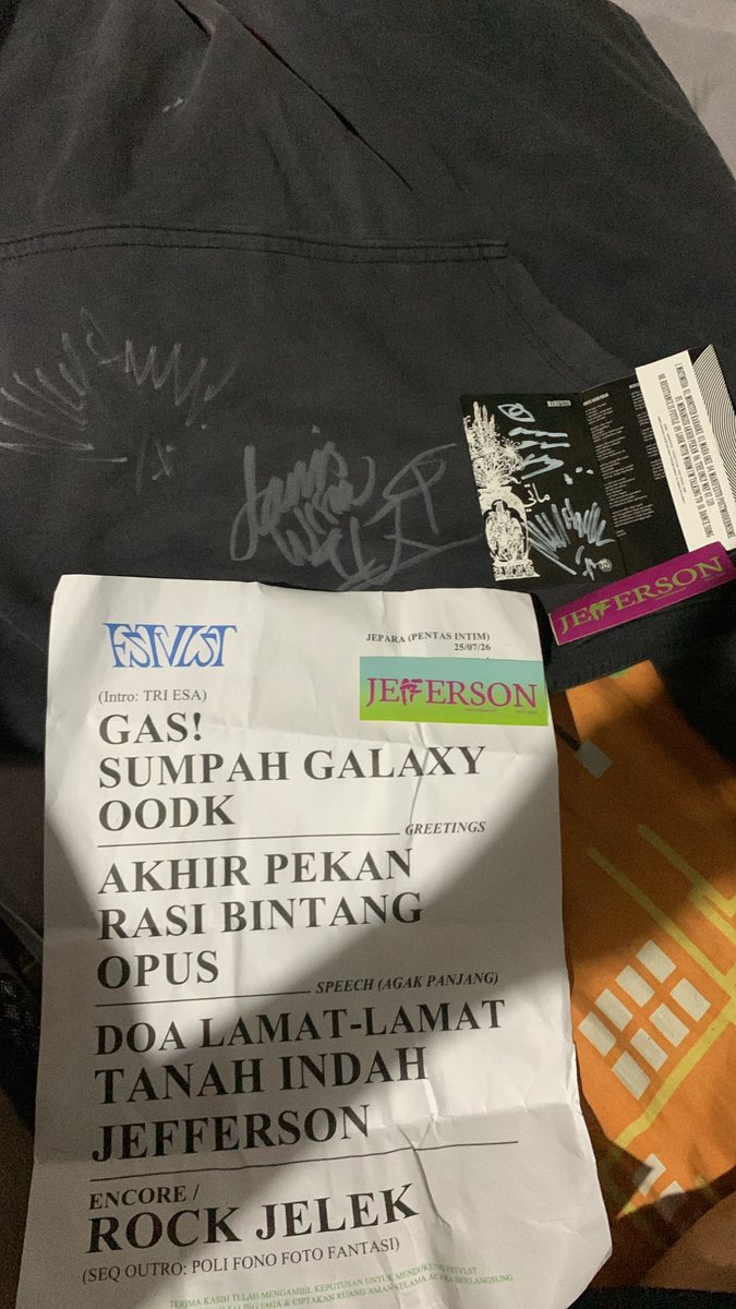 Syalassabidin's tweet photo. Jangan lupa kembali lgi ke Jepara ya, Hehehe.
Rahayu 💚💙🩷 https://t.co/id2xmIUkX2