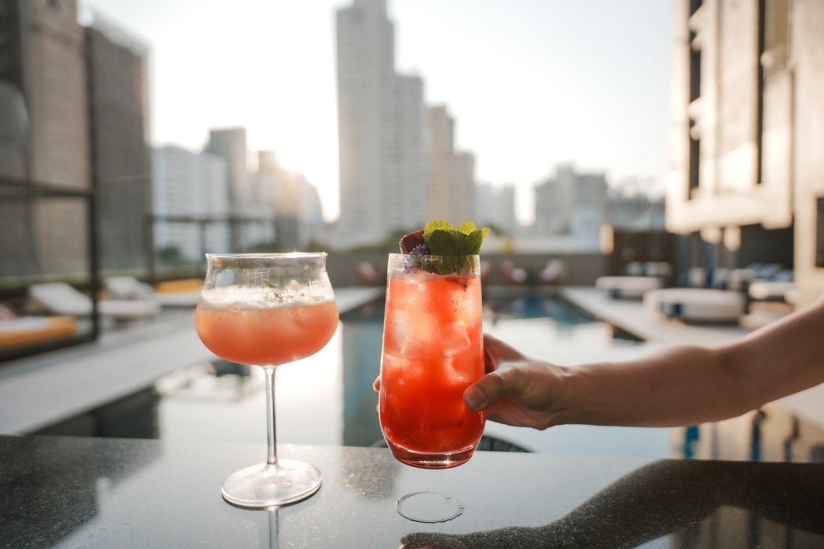 TribeBangkok's tweet photo. ✨ Good vibes, great company, and drinks that bring everyone together.
Raise your glass, soak up the poolside atmosphere, and make every moment worth celebrating with us. 🥂🍹
Pool day pass >> https://t.co/ZnnYcKV1B6

 #TRIBELivingBangkokSukhumvit39 #StayTRIBE #TRIBEHotels #pool https://t.co/aiXxFJ4FKG