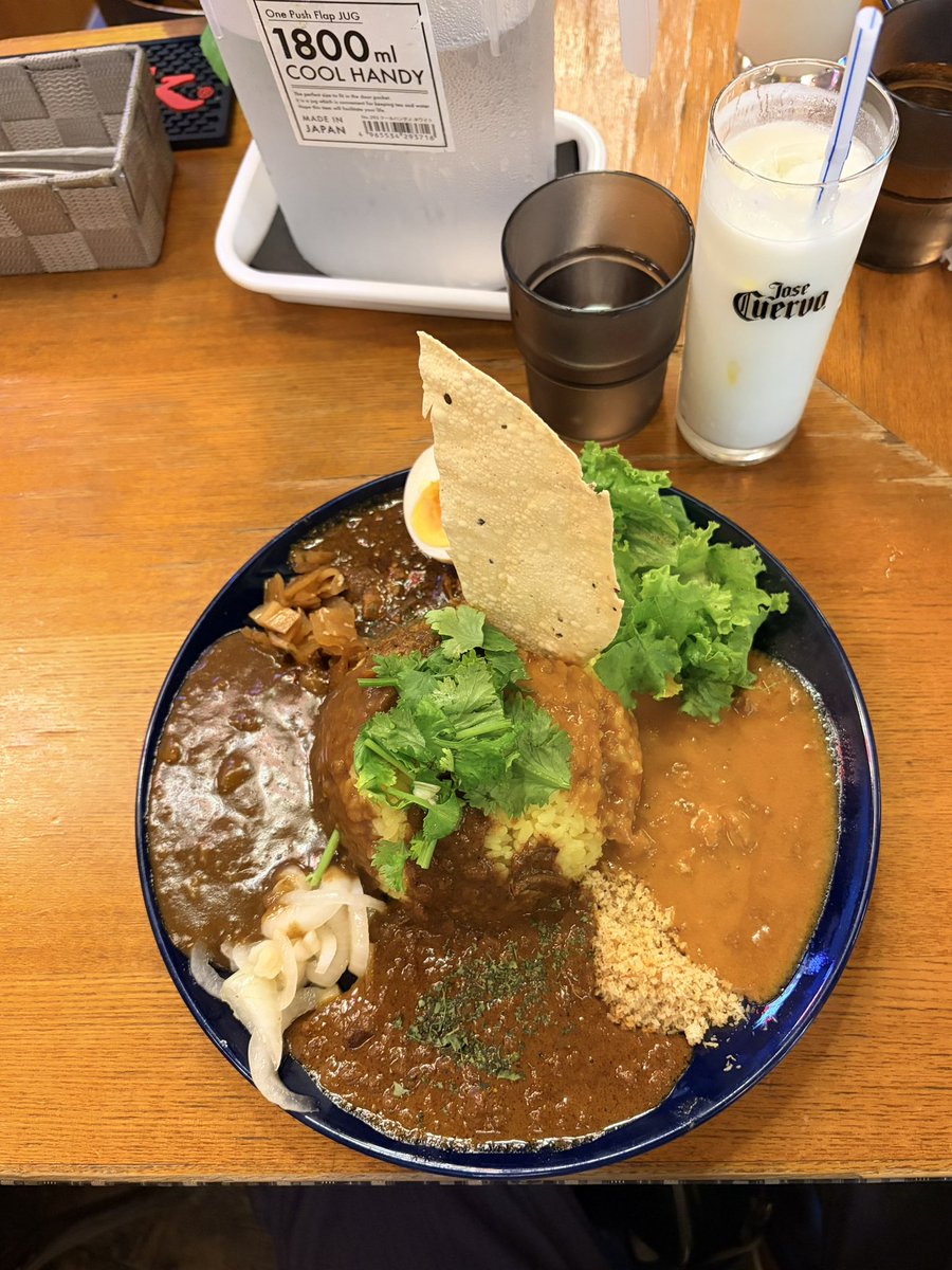 kanban_zi's tweet photo. 念願のマキオカリーめちゃくちゃ美味かった！！
4種あいがけにして正解
また東京来たら次は五反田の方も行ってみたいな〜 https://t.co/G8QW6y8i2x